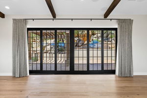 Family Room (4)