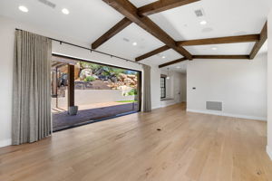 Family Room (6)