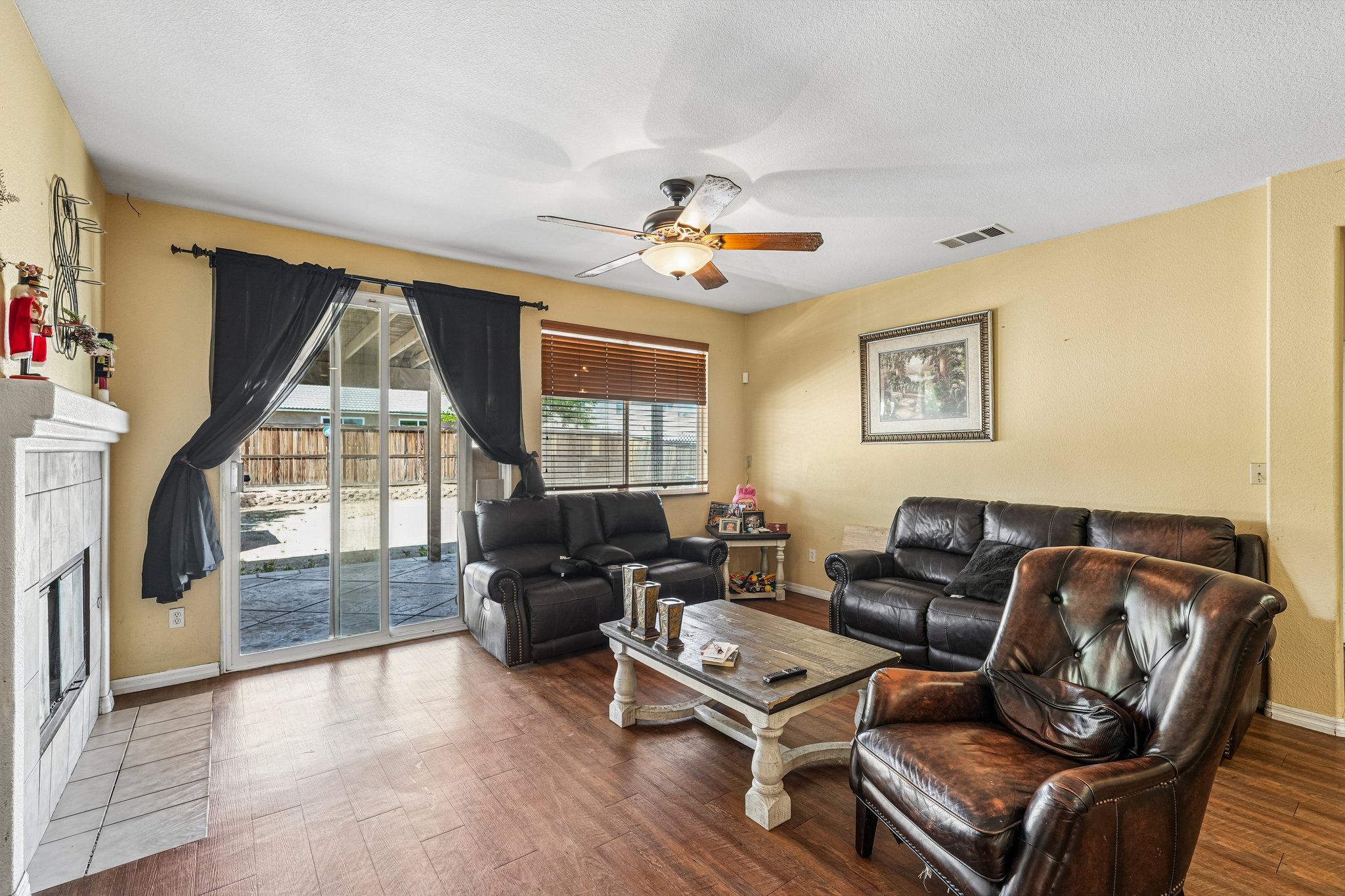 Kitty Hawk St-S2504-007.jpg