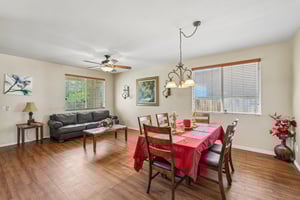 Kitty Hawk St-S2504-006.jpg