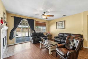 Kitty Hawk St-S2504-007.jpg