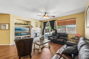 Kitty Hawk St-S2504-008.jpg