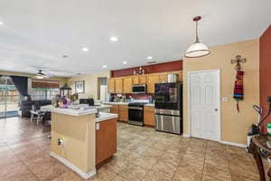 Kitty Hawk St-S2504-012.jpg