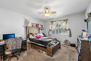 Kitty Hawk St-S2504-024.jpg