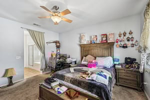 Kitty Hawk St-S2504-025.jpg