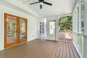 Screened-in Porch