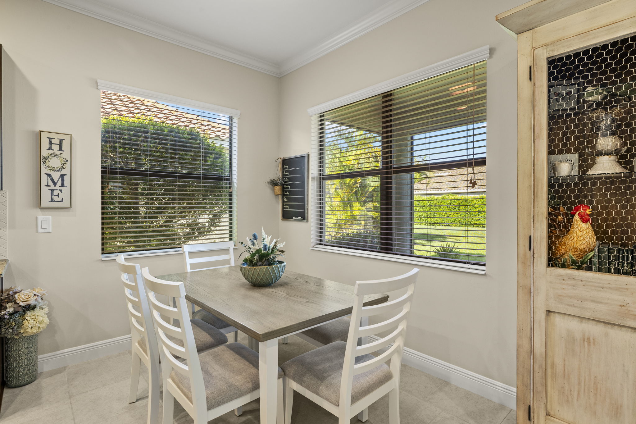 Breakfast Nook 2 of 2