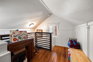  Photo 42