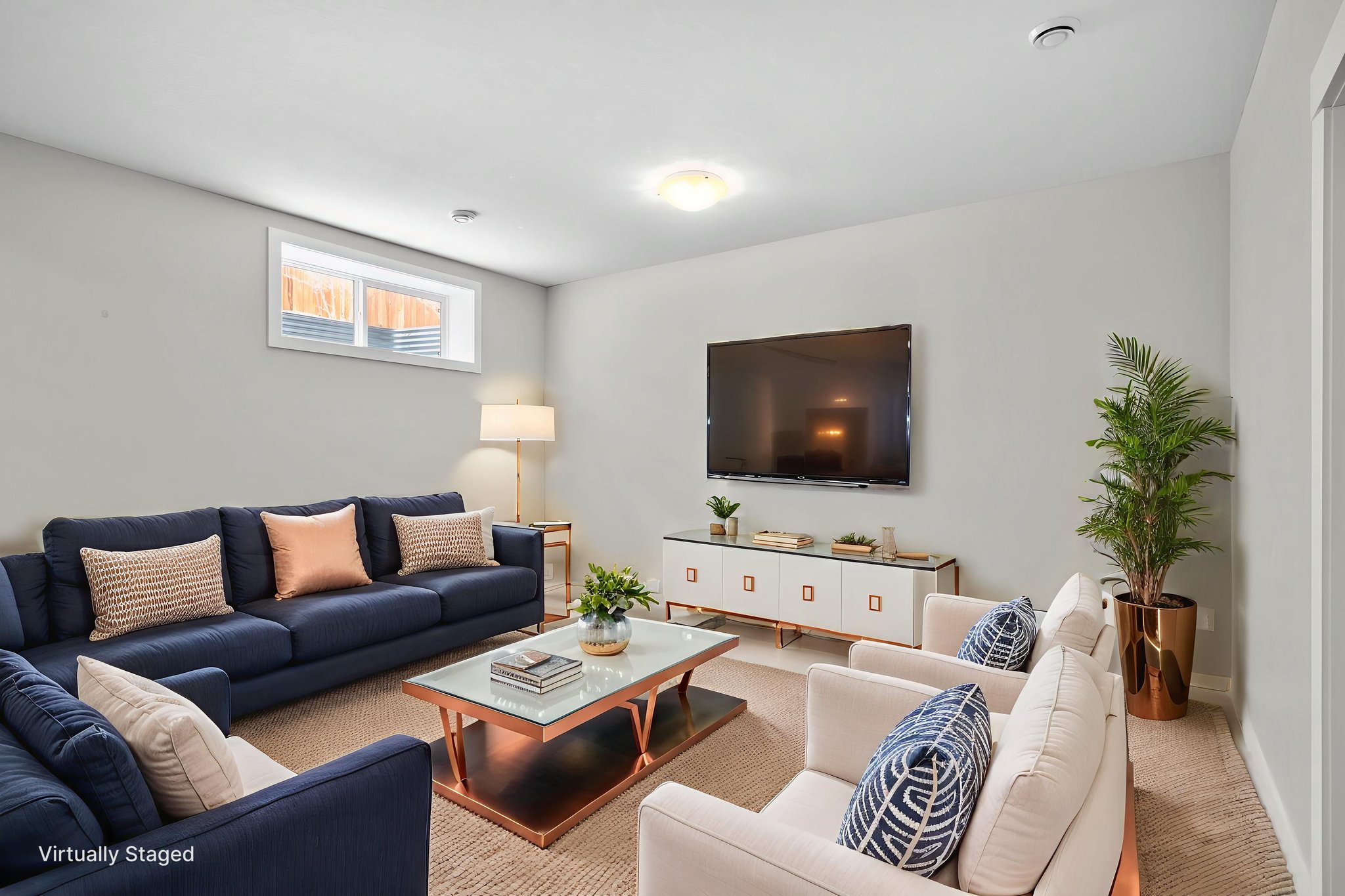 DSC09634 virtually staged.jpeg