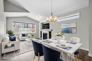 DSC09733 virtually staged.jpeg