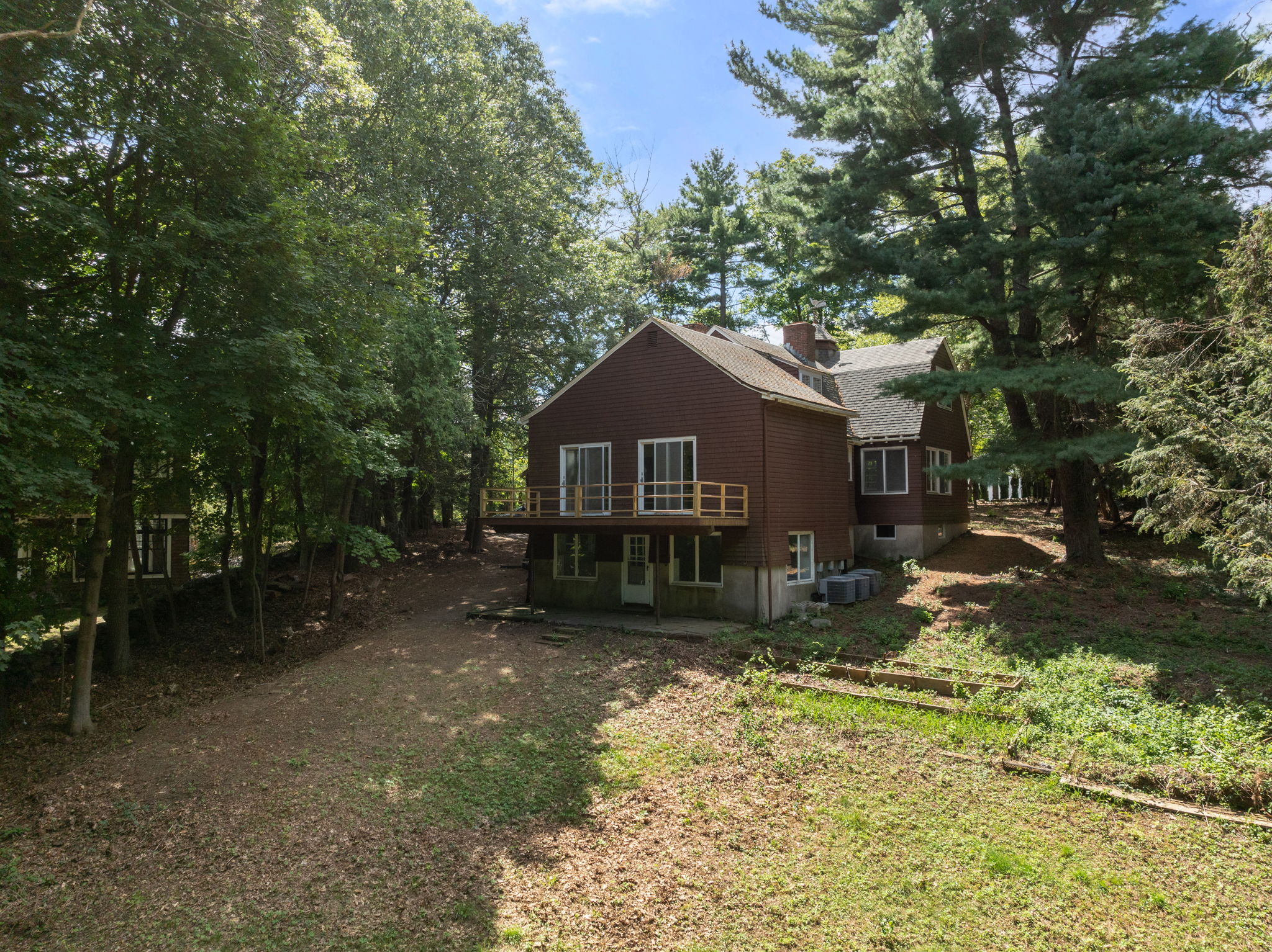 Exterior (9 of 10)