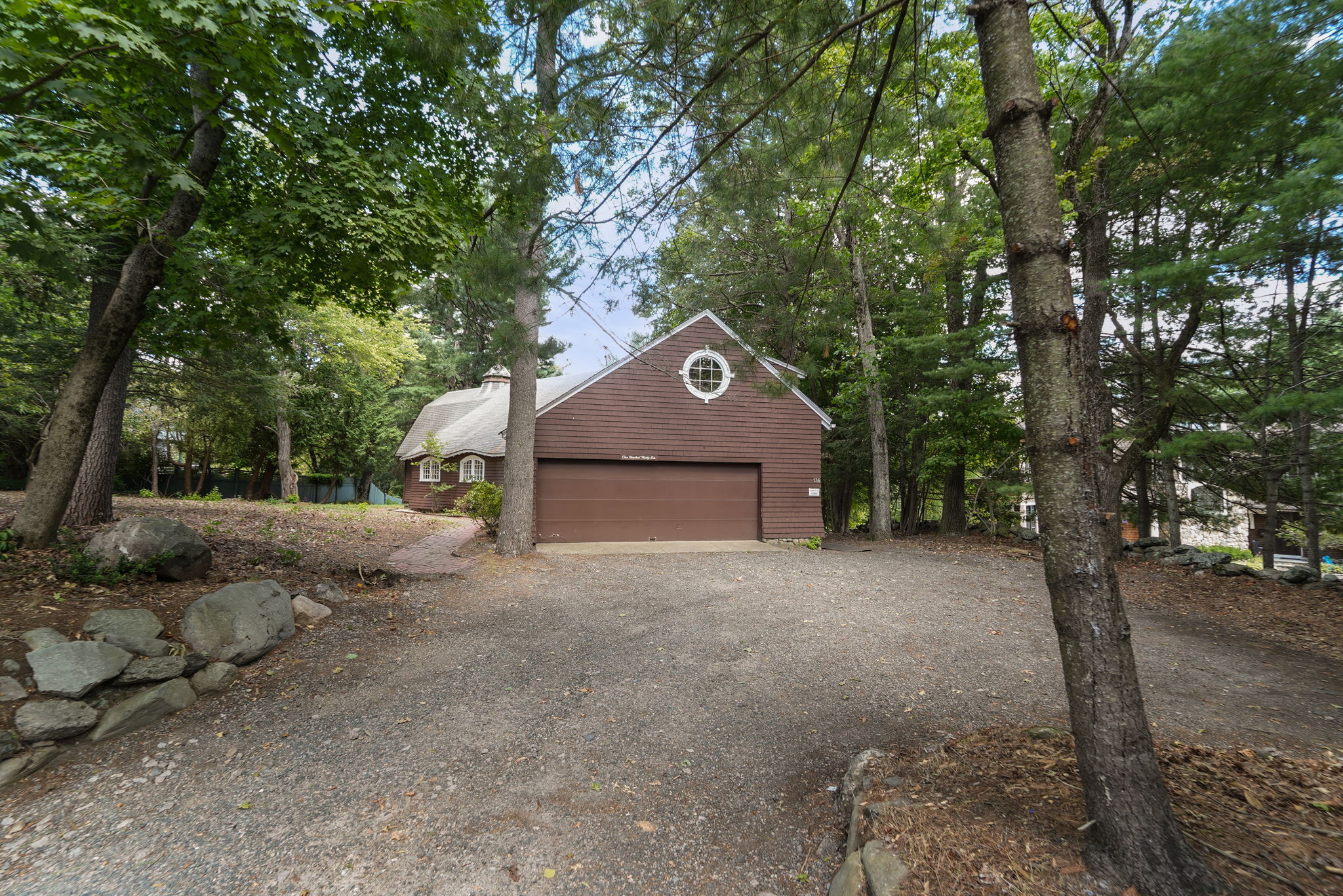 Exterior (1 of 10)
