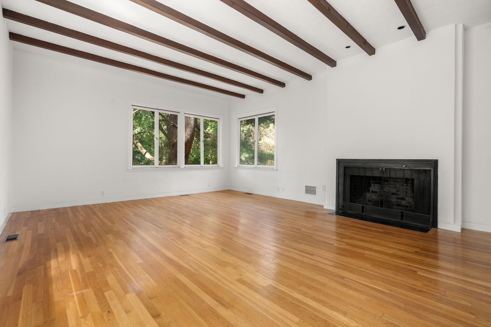 Interior (9 of 38)