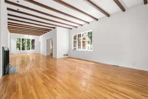 Interior (12 of 38)