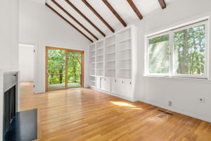 Interior (13 of 38)