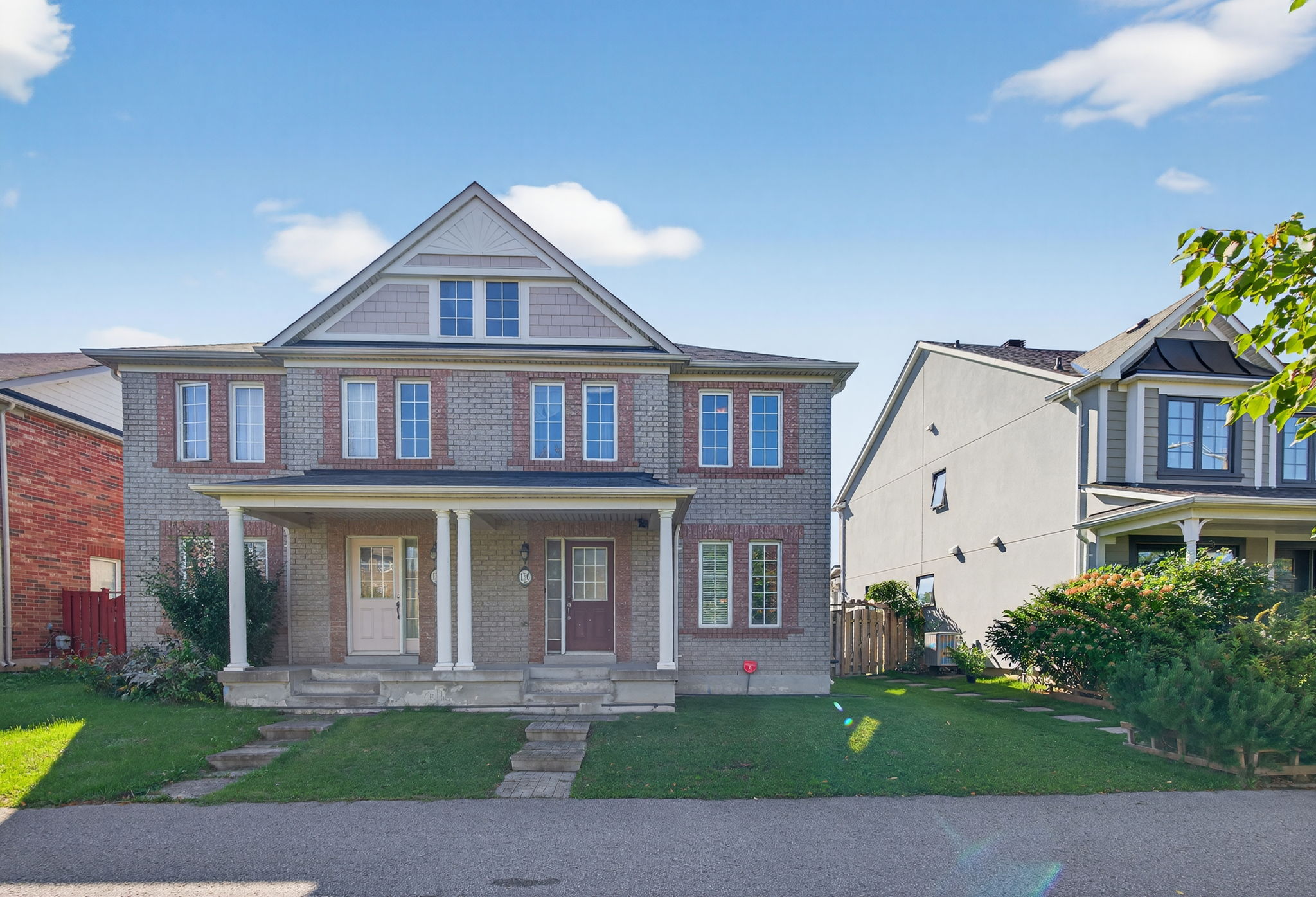 136 Gas Lamp Ln Markham, ON L6B 1K9