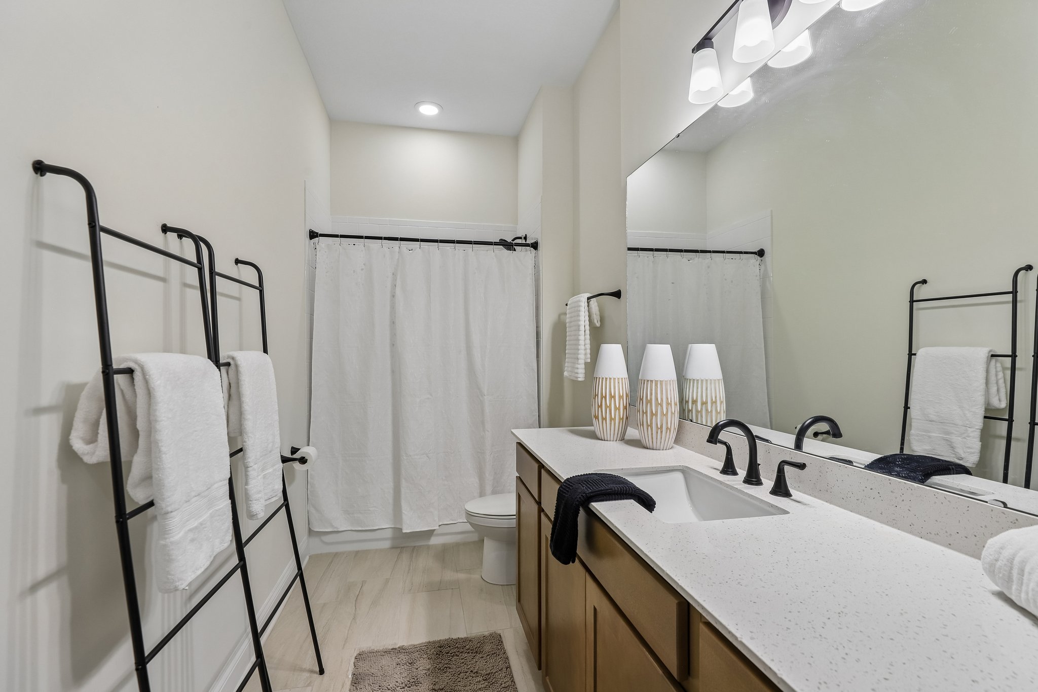 Iris Creek Dr-S1709-019.jpg