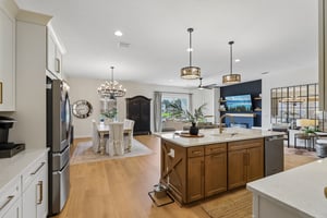 Iris Creek Dr-S1709-015.jpg