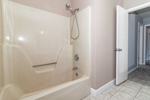 Full Bath 2