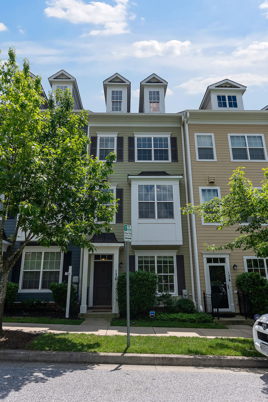136 Linden 2