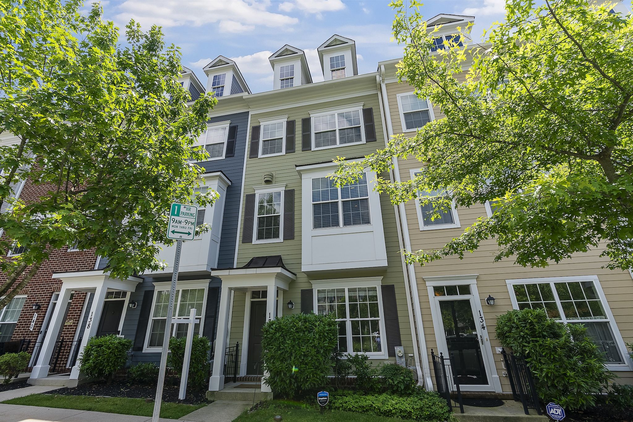 136 Linden 3