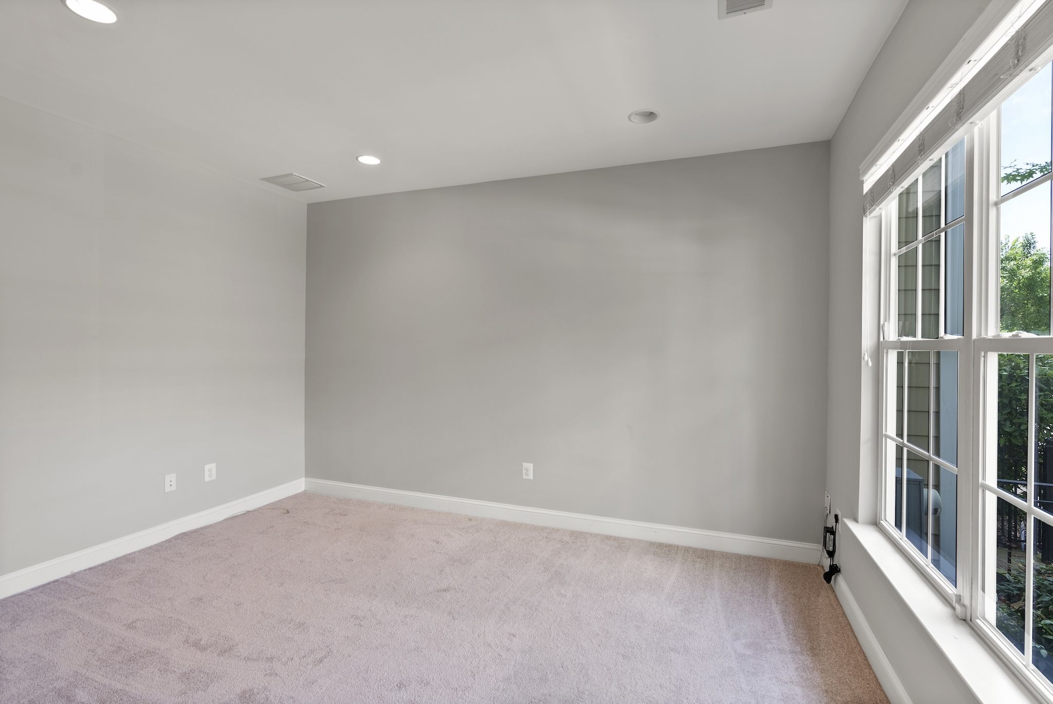 136 Linden 8
