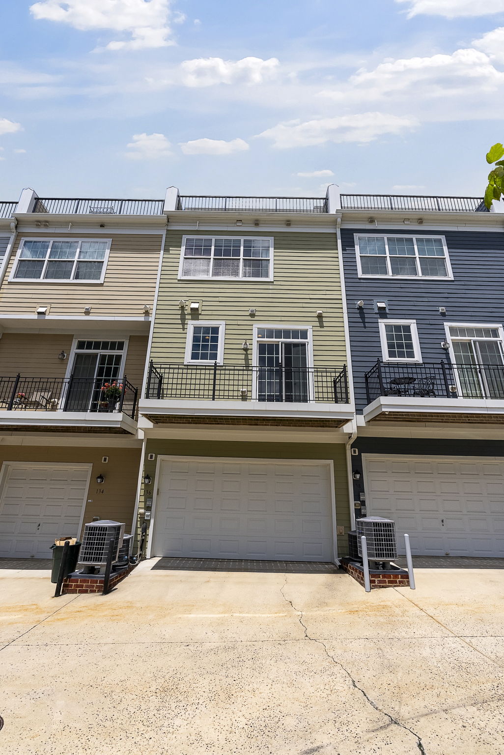 136 Linden 15