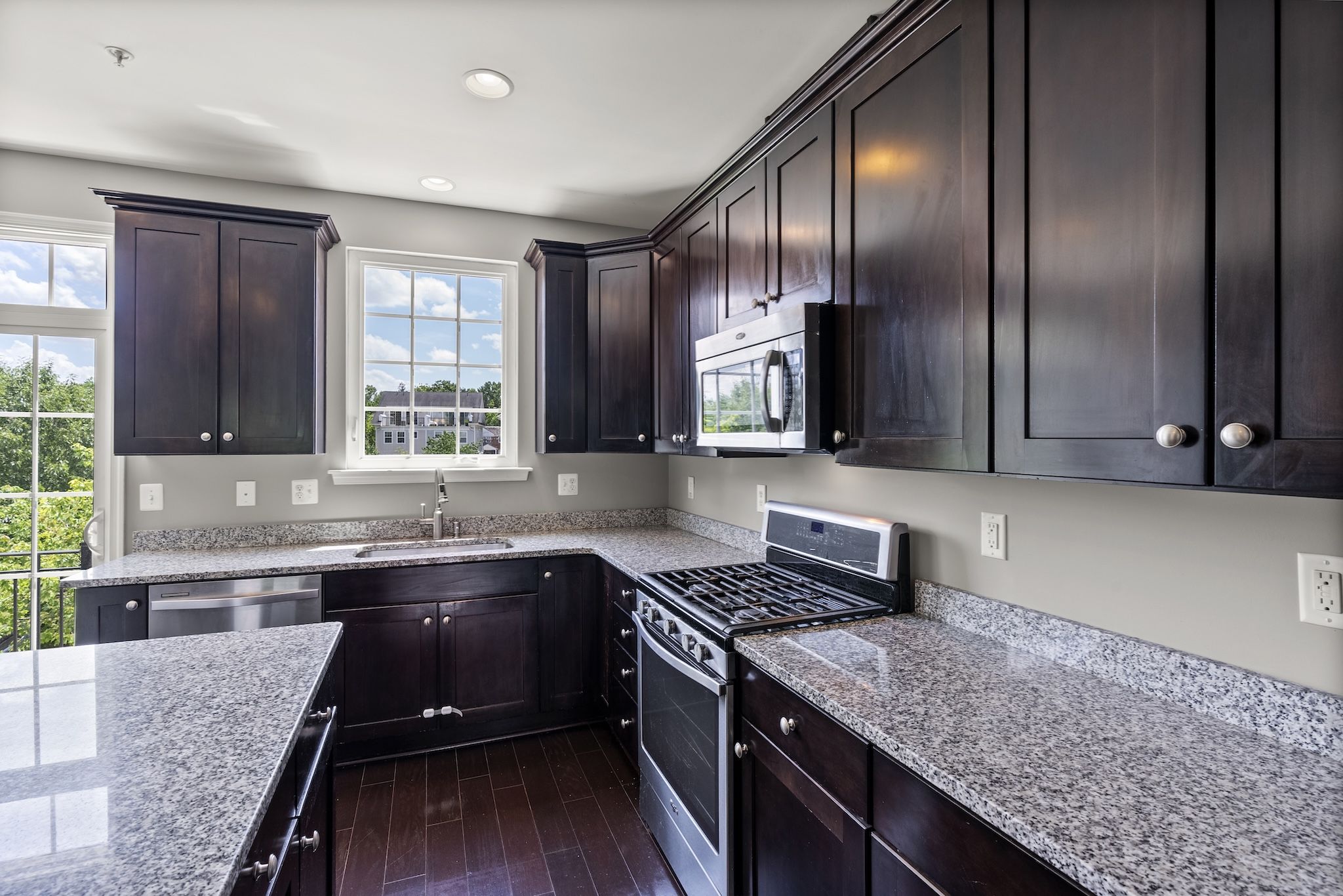 136 Linden 26