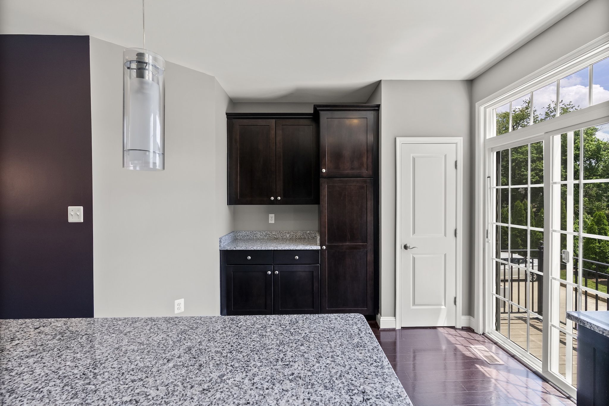 136 Linden 27