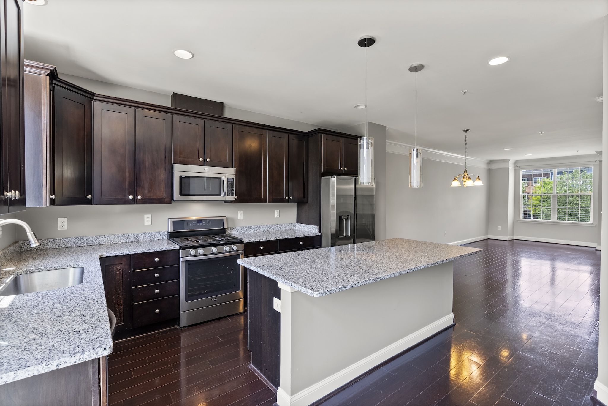 136 Linden 28