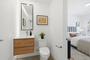 026_F8_136 Parnassus Ave