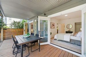 033_F8_136 Parnassus Ave
