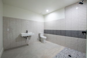  Photo 24