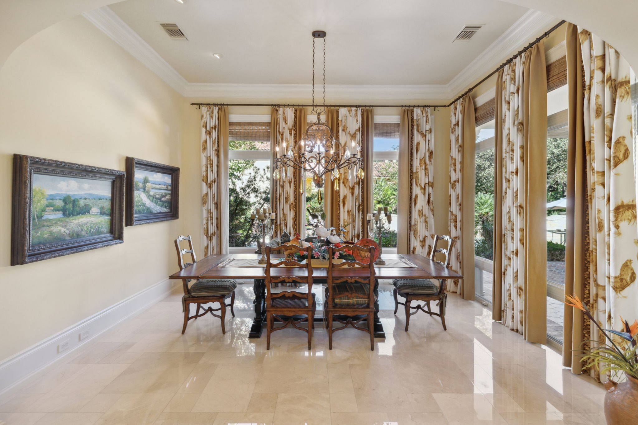 Kitchen/Breakfast Area