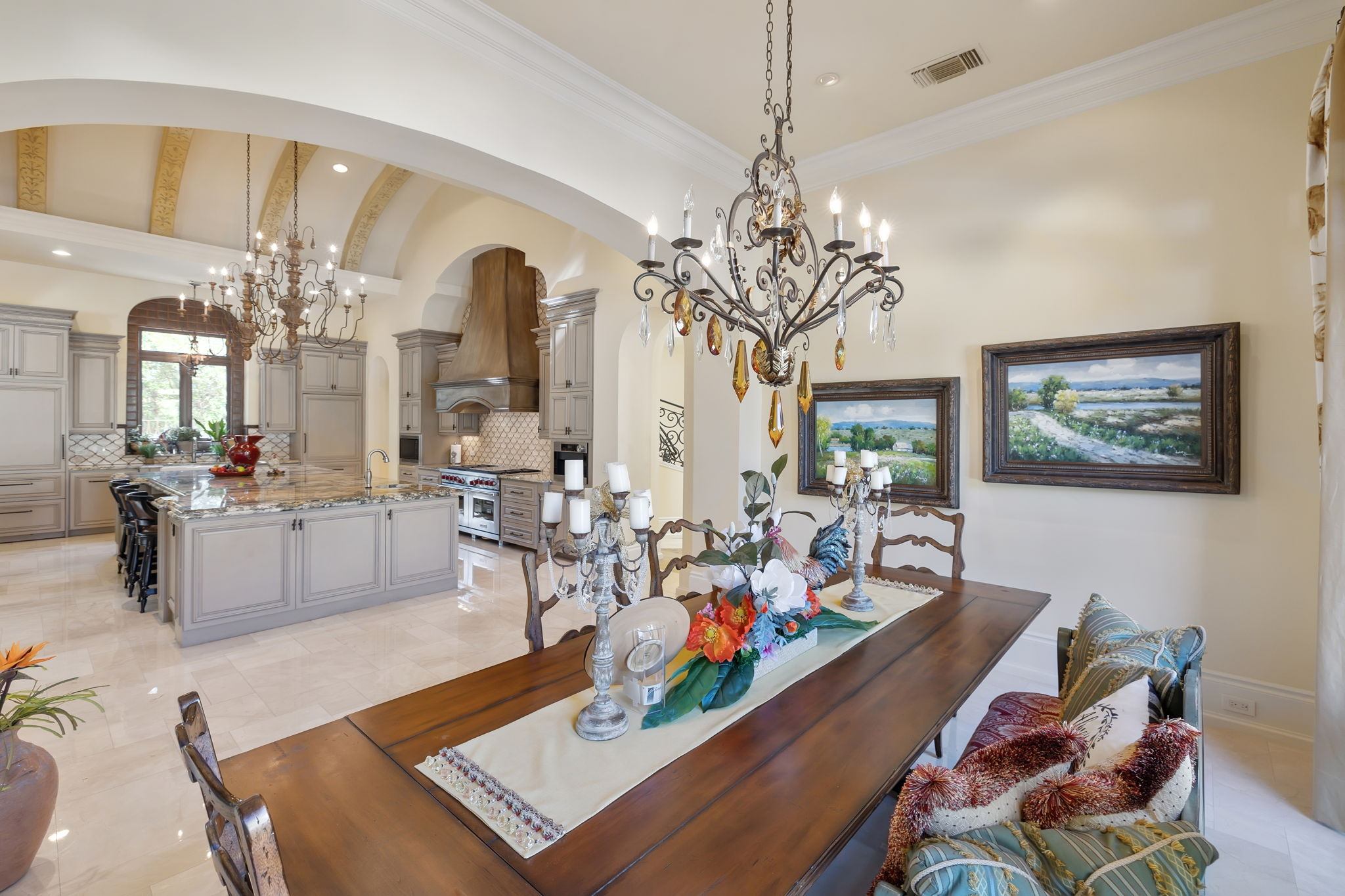 Kitchen/Breakfast Area