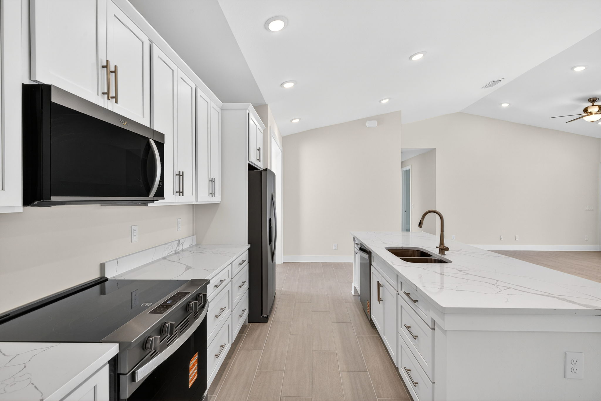 Kitchen 1 of 3