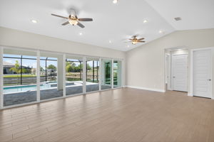 Dining Room 2 of 2