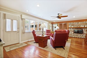  Photo 7