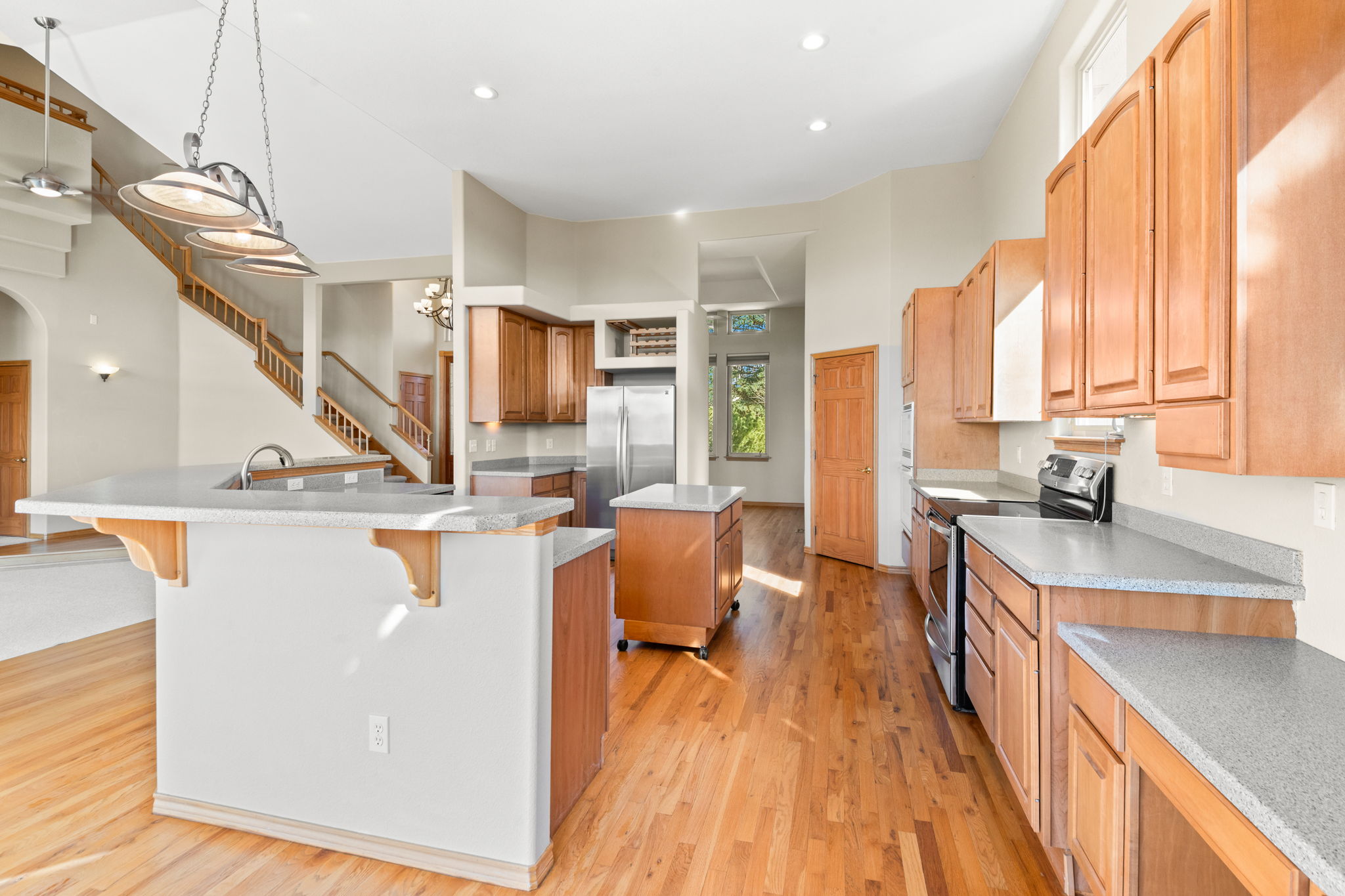 Large Kitchen, Pantry and movable island