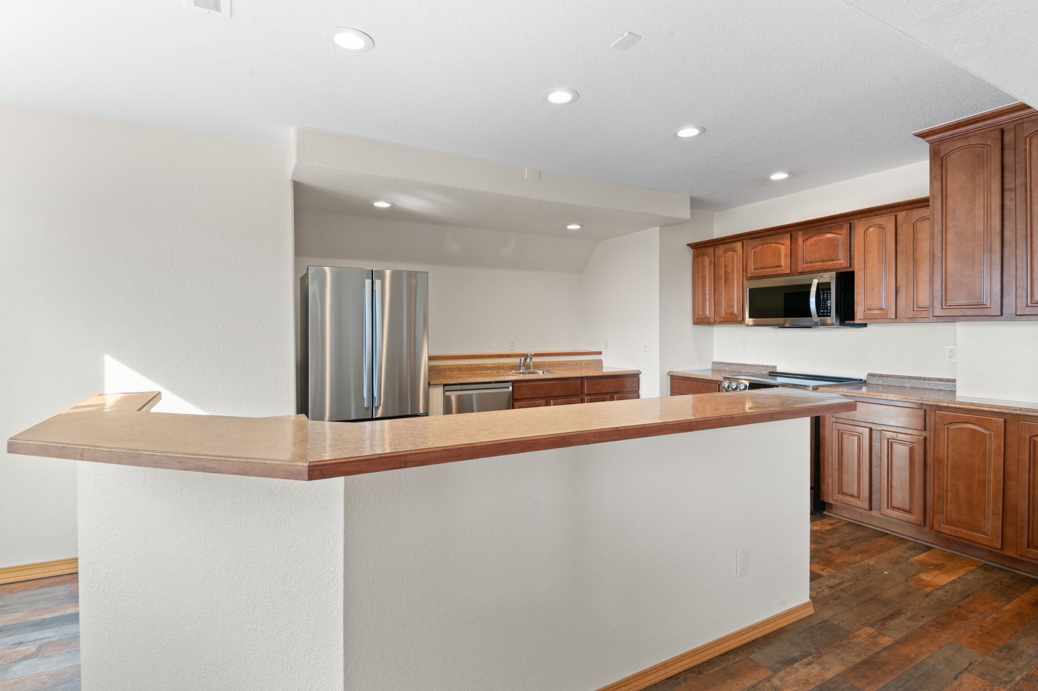 Full Kitchen in Ground floor walk out Basement