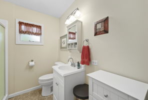  Photo 40