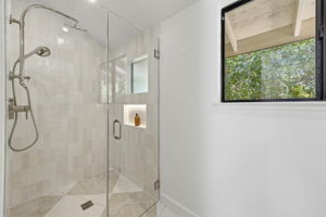 029_F8_1360 Trinity Dr