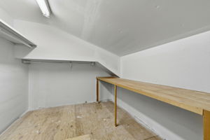033_F8_1360 Trinity Dr