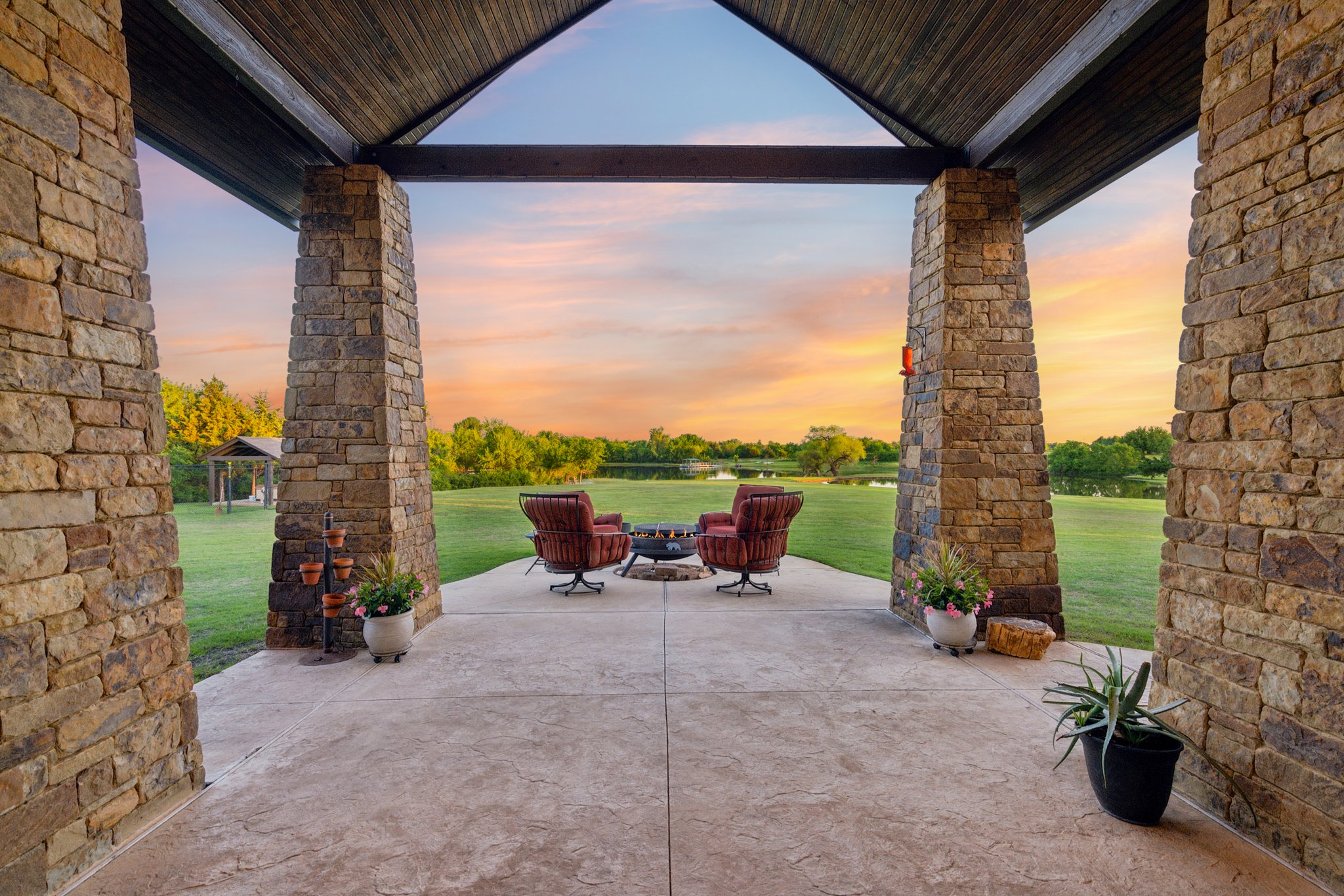 13600 W Britton Rd_017.jpg