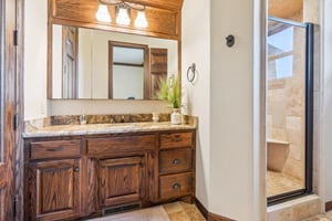 13600 W Britton Rd_047.jpg