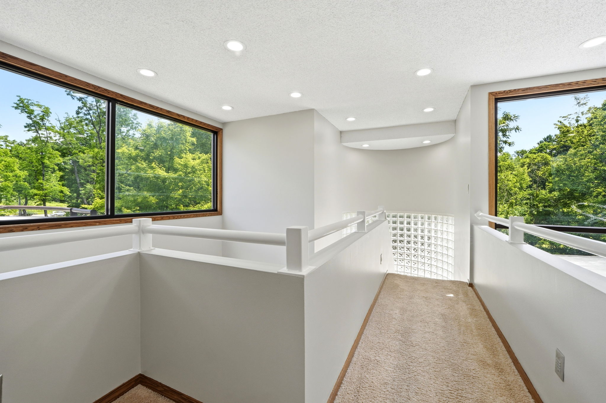  Photo 60