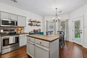 Mason Crest Dr-S2707-015.jpg