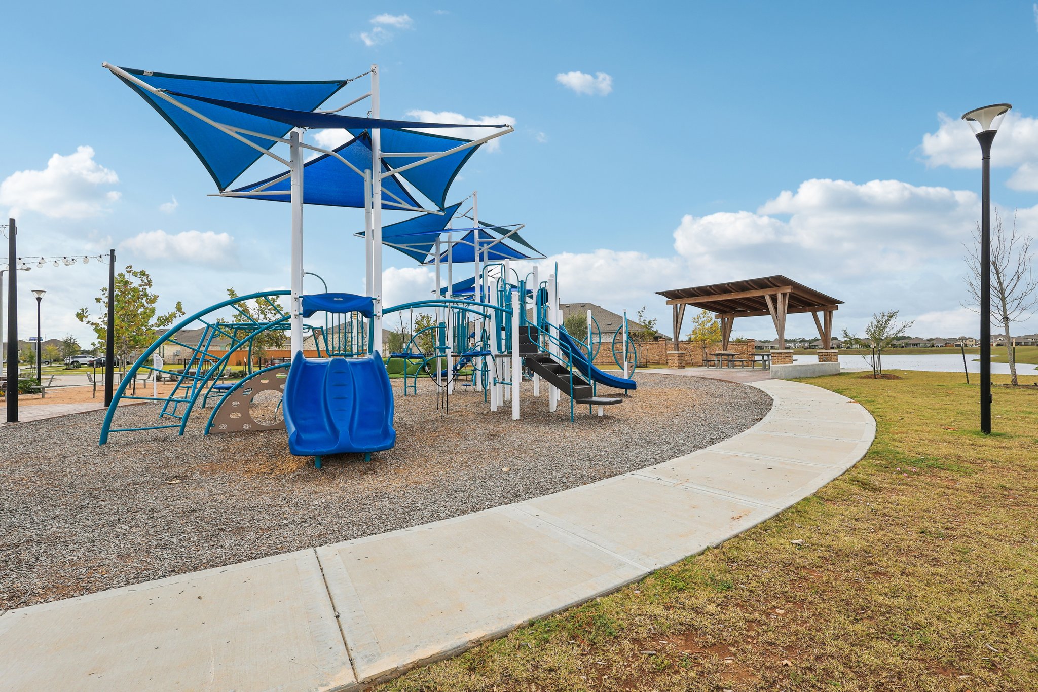 Sabine Lake Dr-1811-903.jpg