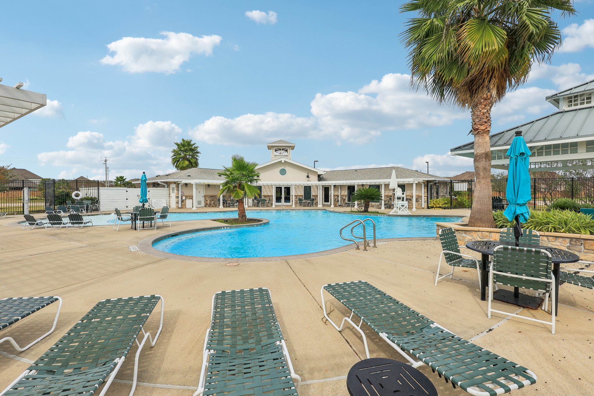 Sabine Lake Dr-1811-908.jpg