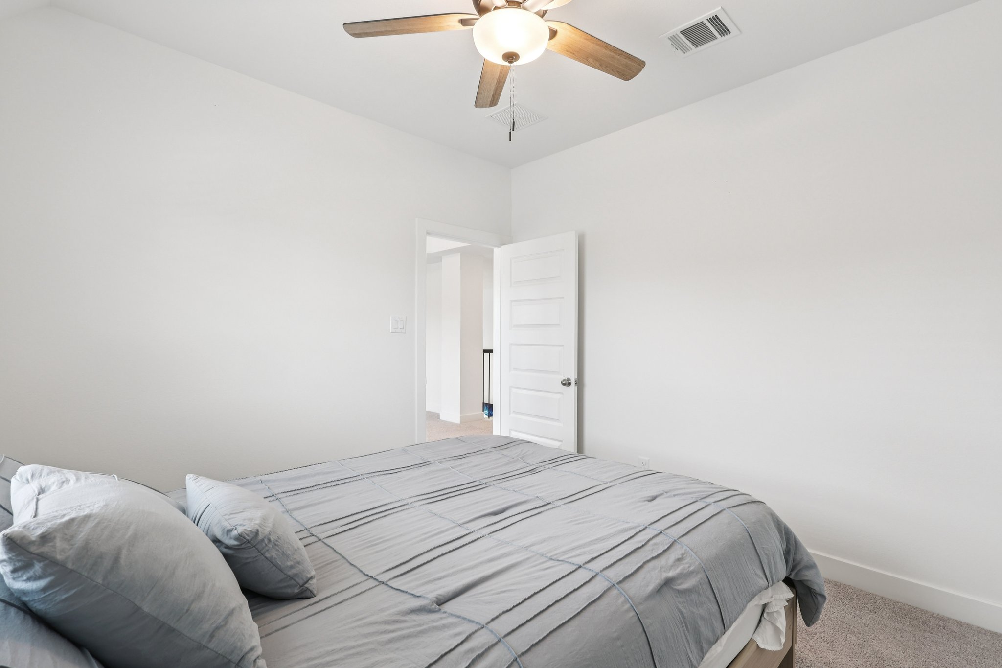 Sabine Lake Dr-S1811-026.jpg